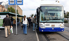 Lieldienās «Rīgas satiksmes» stāvvietas būs bez maksas, bet sabiedriskais transports kursēs pēc brīvdienu grafika