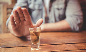 Alkoholisma ierobežošanas padomē alkohola patēriņu Latvijā pielīdzina epidēmijai