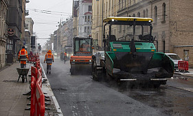 Rīgas dome nolemj par 10 miljoniem eiro atjaunot ielas segumu vairākās galvaspilsētas ielās