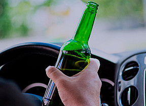 Biedrība aicina samazināt šoferiem pieļaujamo alkohola normu līdz 0,0 promilēm