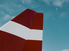«airBaltic» jūlijā un augustā nodrošinās speciālos reisus uz Liepāju