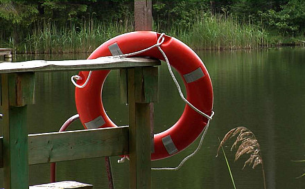 Glābēji sestdien Rēzeknes novadā izglābuši divus ezerā slīkstošus cilvēkus