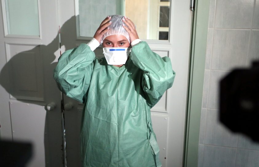 Латвийские больницы зовут на помощь волонтеров — с медицинским ...