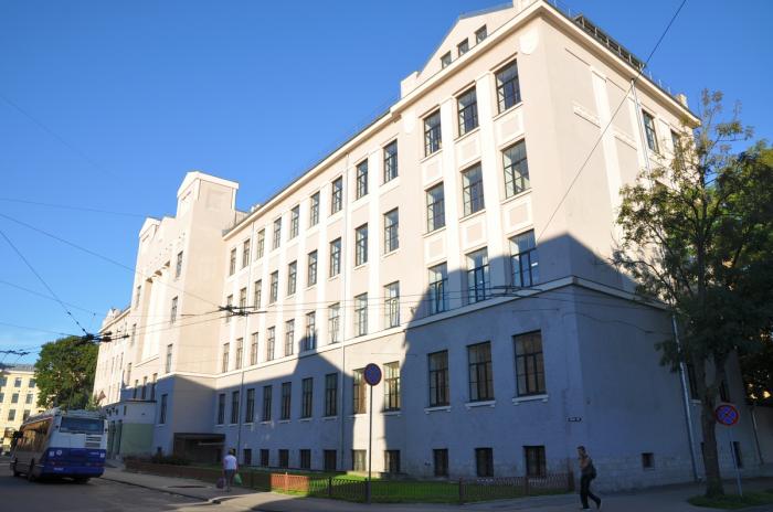 Латвия университеты. Архитектурно-строительный колледж рижский проспект. Университет университеты латвии. Латышская колледж. Вентспилс библиотека.