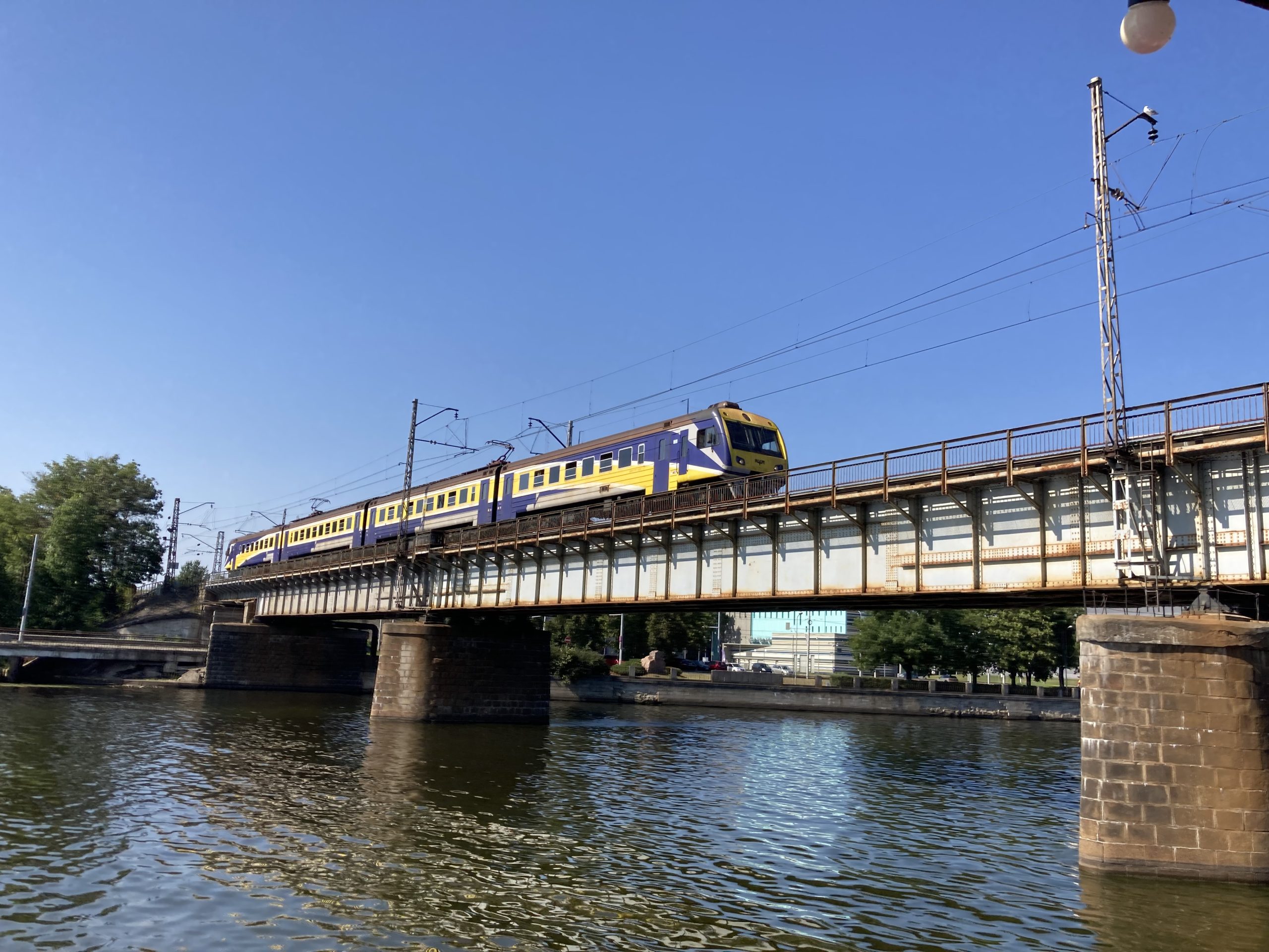 Грузов, денег и руководства нет: что будет с «Latvijas dzelzceļš ...