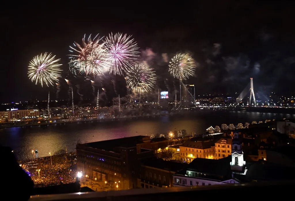 новый год 2018