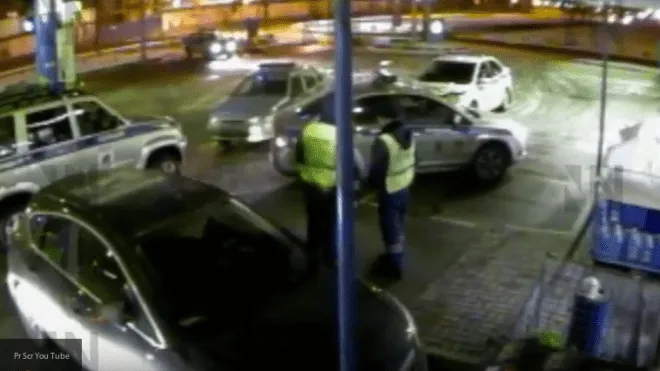Неизвестные с ножом ограбили автозаправку в Елгаве