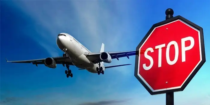 Neilgi pēc pacelšanās pilots zaudē samaņu: lidsabiedrības KLM reiss varēja beigties ar traģēdiju