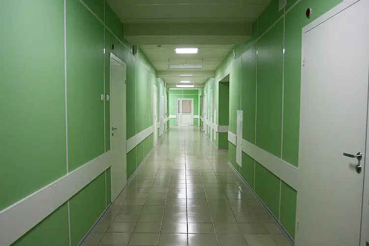 Латвийский онкологический центр может лишиться целого отделения; руководитель клиники готов уйти с работы