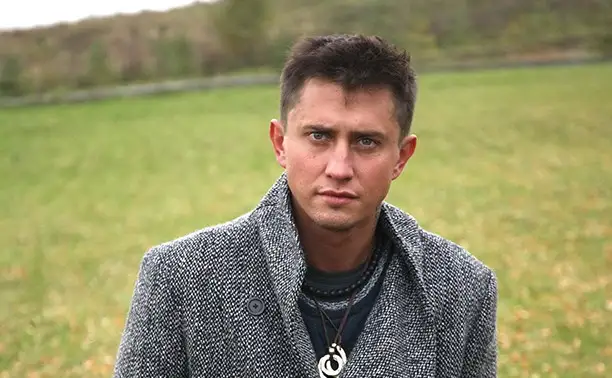Врач: Прилучному ещё повезло, исход мог быть и летальный, а шрамы можно закрыть бородой. Подробности избиения актёра