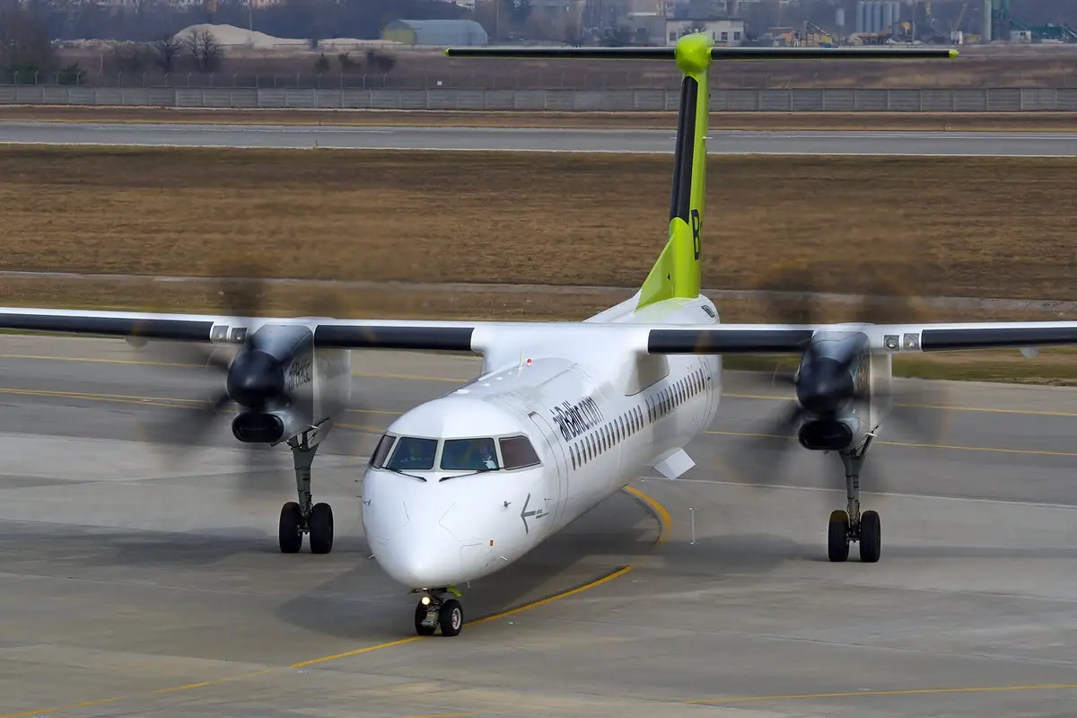 Данусевич: осторожнее с AirBaltic, у них со скидкой билет дороже, чем простой