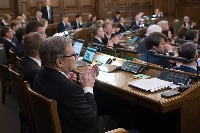 KNAB deviņām partijām trešdien kopumā pārskaitījis 2,1 miljonu eiro lielu valsts finansējumu
