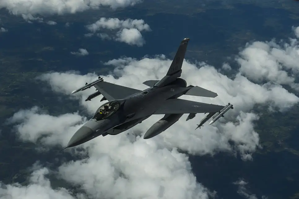 Ограничений не будет: Нидерланды разрешили Украине применять F-16 против России