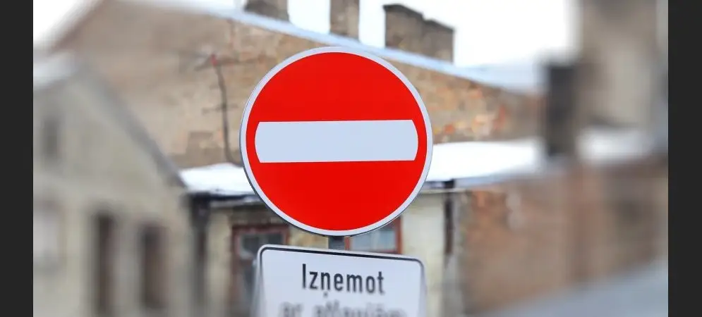 Pēc mājsēdes aizvien potenciāli pastāvēs pulcēšanās un darbalaika ierobežojumi