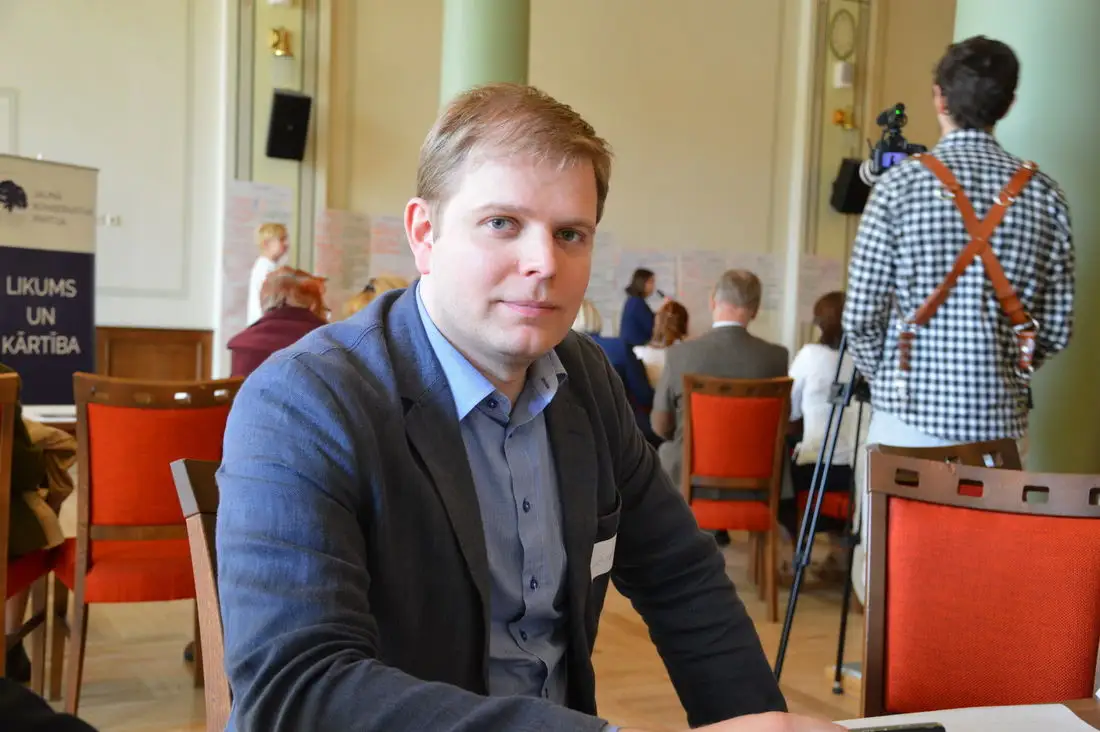 Feldmans: Svarīgāk par ārkārtējās situācijas pagarināšanu vai atcelšanu ir domāt par grozījumiem ieviestajos ierobežojumos
