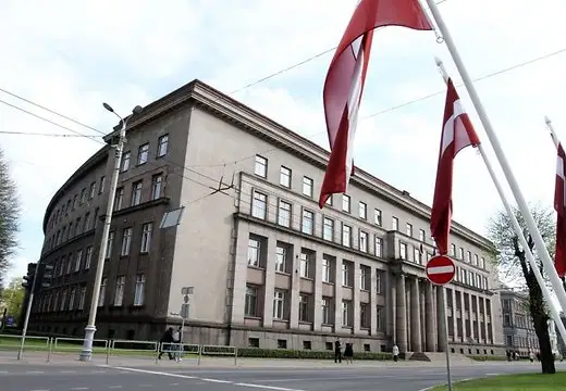 Нереально? Наш генпрокурор подал в суд на наше правительство