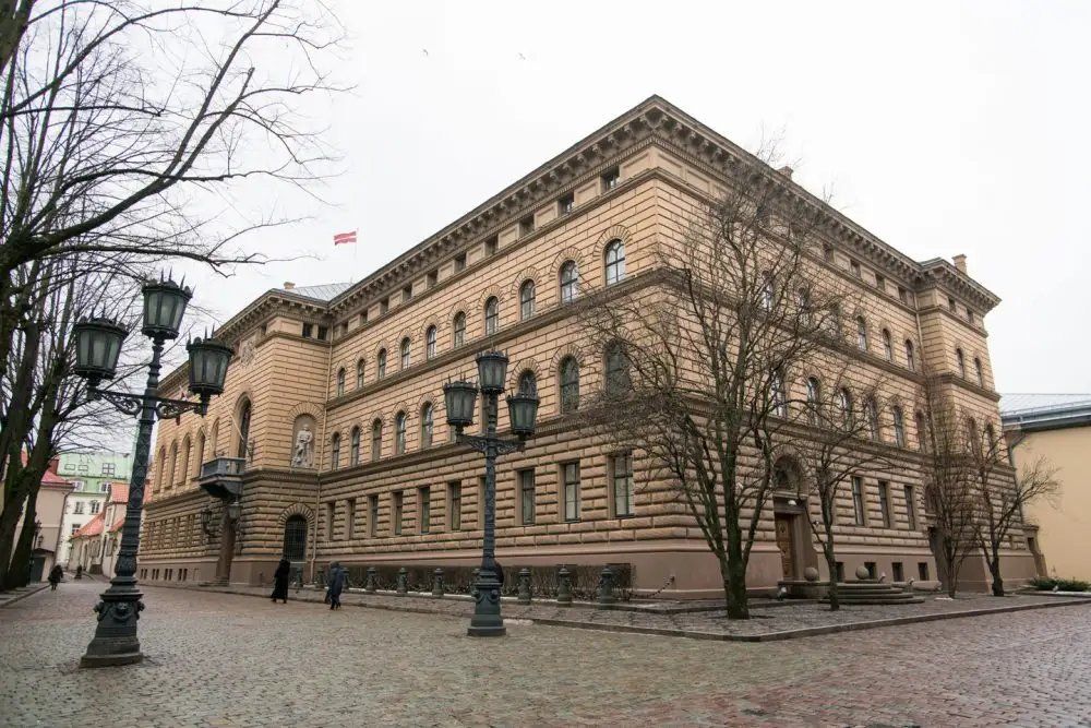 Pēc svētku pārtraukuma darbu atsāk Saeima