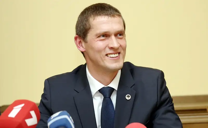 Arī apelācijas instances tiesa attaisno Jurašu apsūdzībās par iespējamu valsts noslēpuma izpaušanu