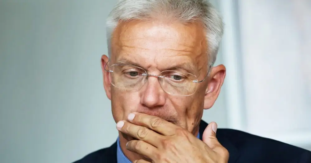 Žurnālistu asociācija aicina Kariņu neizvairīties no piedalīšanās priekšvēlēšanu debatēs