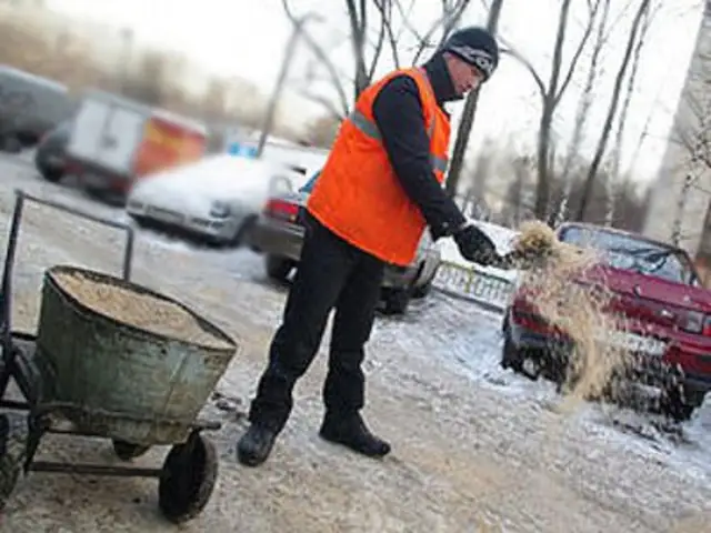 Соль на наших улицах: как спасать ботинки и колеса?