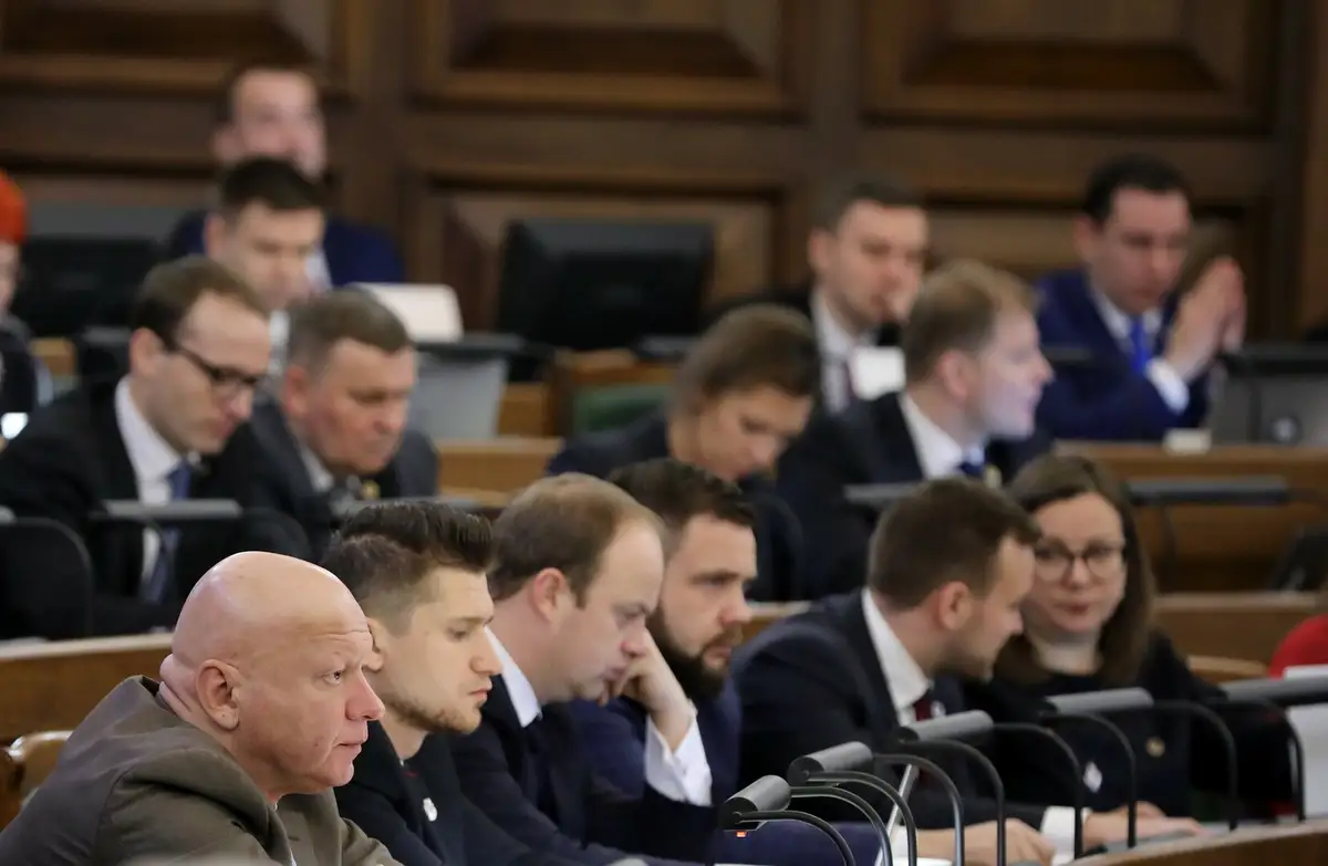 Сейм отклонил идею раскрывать личности заболевших, чтобы предупреждать работников соцлужб о риске заражения