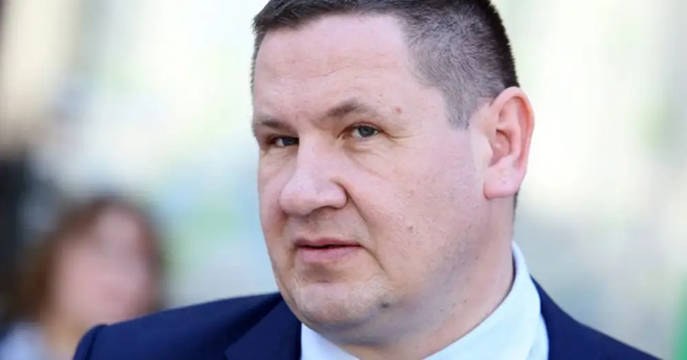 Мэр Хелманис обиделся за фарфор олигарха Авена? В Огрском музее отменена вся выставочная программа