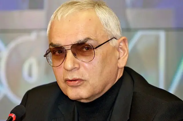 Карен Шахназаров: «Мне больно смотреть, что у нас растут полные идиоты»