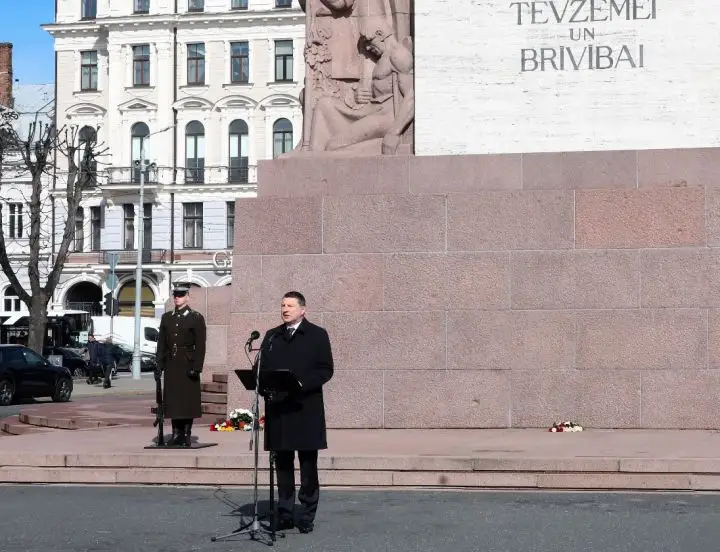Сами себя депортировали? В соцсетях обиделись на речь Вейониса