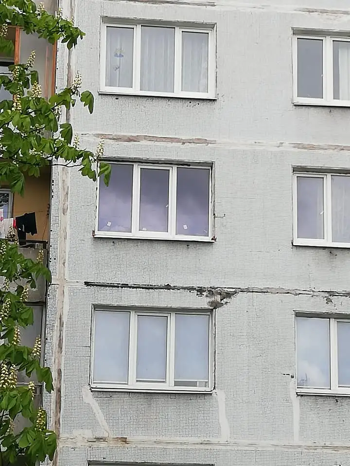 Жители дома в Зиепниеккалнсе в ужасе: человек кричит днем и ночью. Все боятся