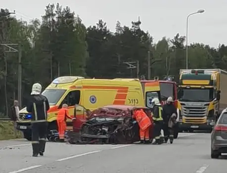 Дикое ДТП со «скорой»: есть погибшие, тяжело пострадала врач