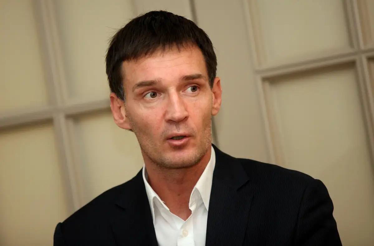 Pietiek: Рейнбах по суду восстановился в Рижской думе, чтобы злоупотреблять служебным положением?