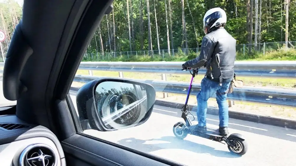 Допустим, вы попали под самокат: как действовать пострадавшему пешеходу