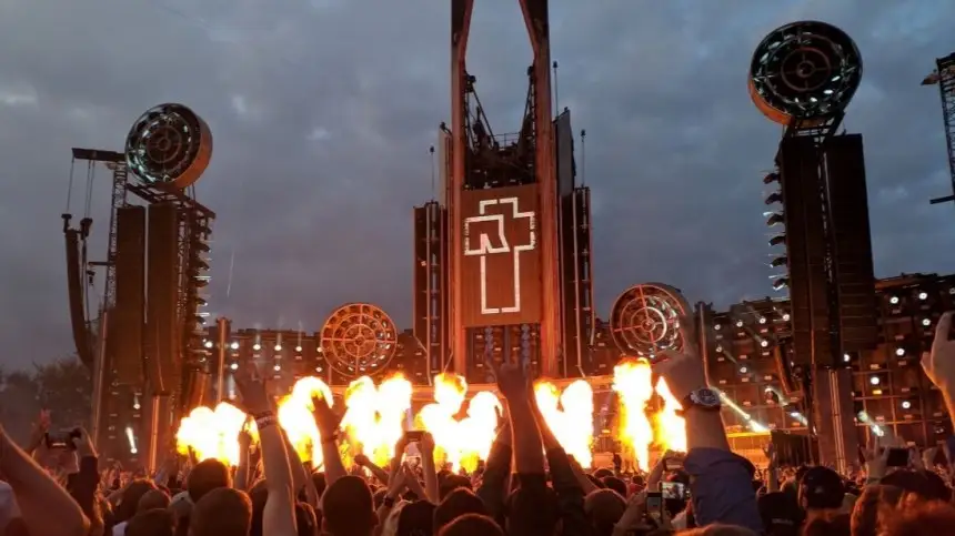 Жаловались даже с Юглы: полиция отчиталась о вчерашнем концерте Rammstein