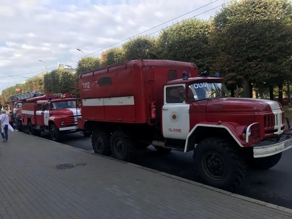 В Риге, на Ганибу дамбис, сегодня возник пожар повышенной опасности