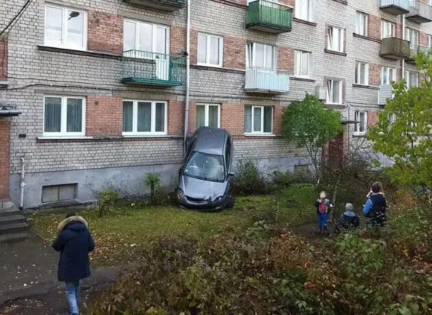 Невероятно, но очевидно. Это с какой скоростью надо было ехать?
