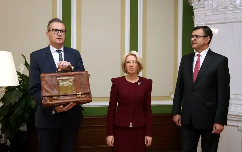 Saeima nodod komisijām 2022.gada valsts budžeta projektu un to pavadošos likumprojektus