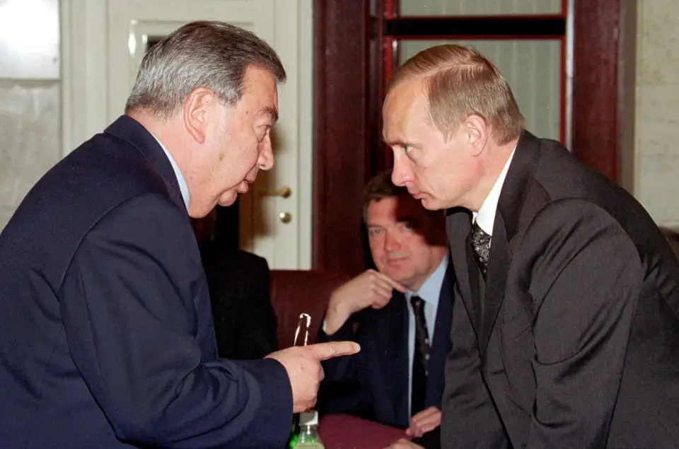 Светлый Путин и бронзовый Примаков: об одном мифе новой России