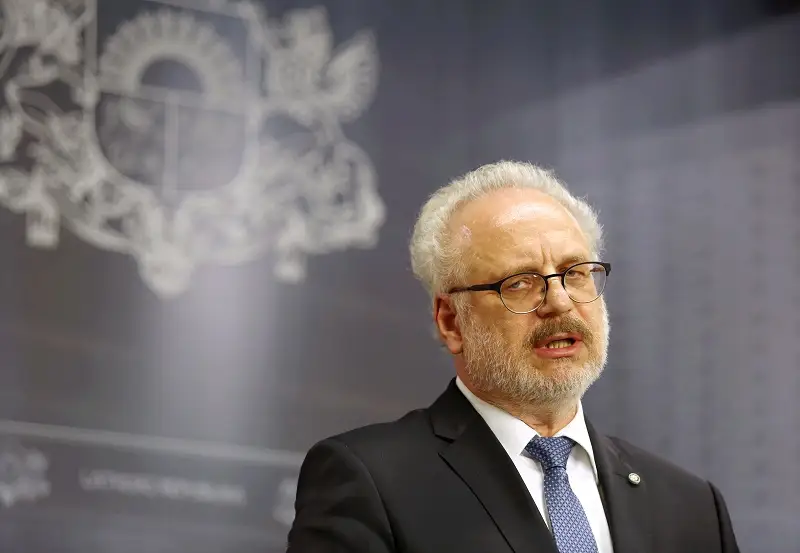Valsts prezidentam nav viennozīmīga viedokļa par parakstu vākšanu, pieprasot Saeimas ārkārtas vēlēšanas