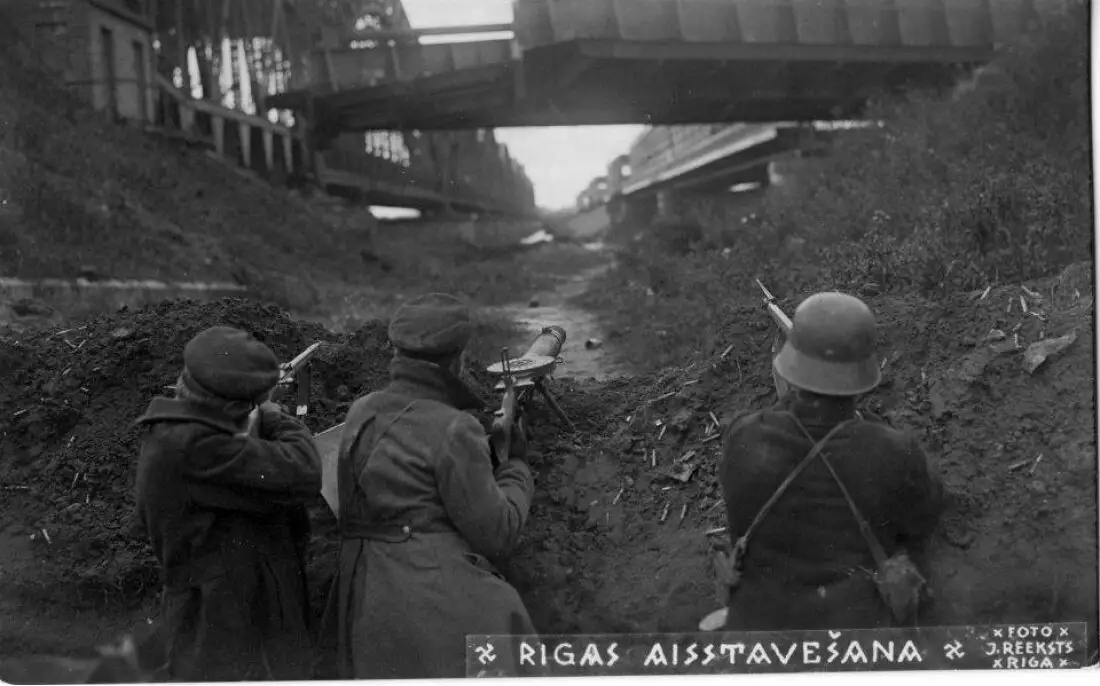 Bauskas Motormuzejā atklās izstādi par godu Latvijas armijas simtgadei
