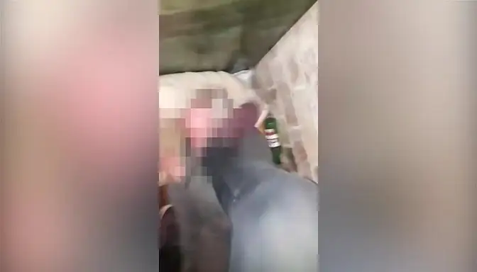 В Вецпиебалге молодой человек избил пенсионера, снял это на видео и выложил в соцсети