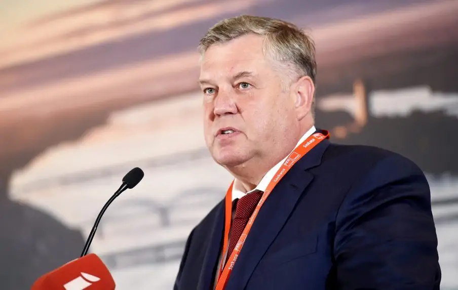 Urbanovičs aicina Elksniņu pārvērtēt nepieciešamību palikt «Saskaņas» rindās