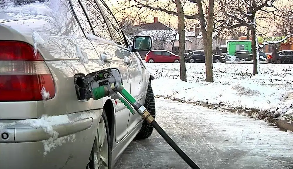 В заботе о природе на машине установил газ за 700 евро, но налог все равно огромный. За что меня наказали?
