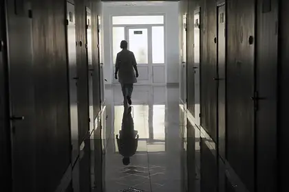 Забеременевшая от 10-летнего россиянина семиклассница попала в больницу