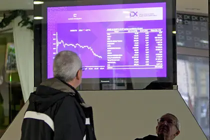 Биржевой шторм в Европе и Азии не тревожит Трампа
