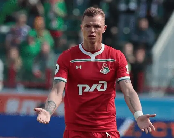 Сглазили? Дмитрия Тарасова с тренировки увезли на «скорой»