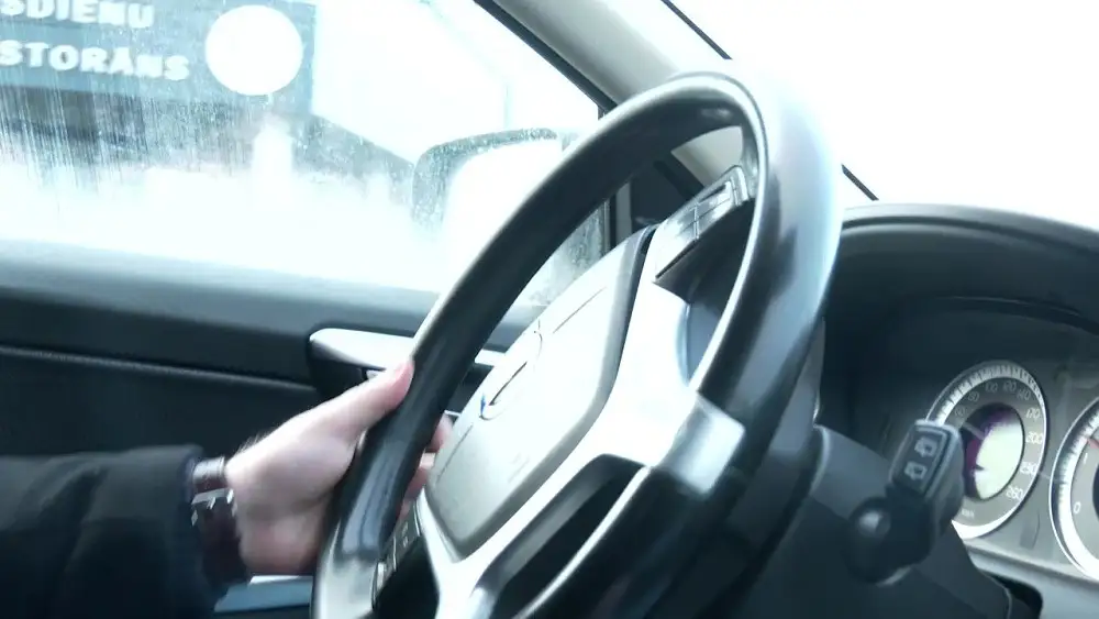 Vai, pārdodot mantotu auto, ir jāmaksā nodoklis?