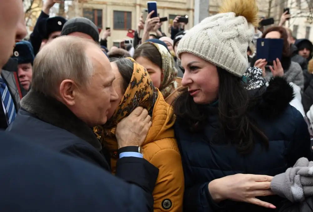 Как сложилась жизнь участников «прямых линий» с Путиным (ВИДЕО)