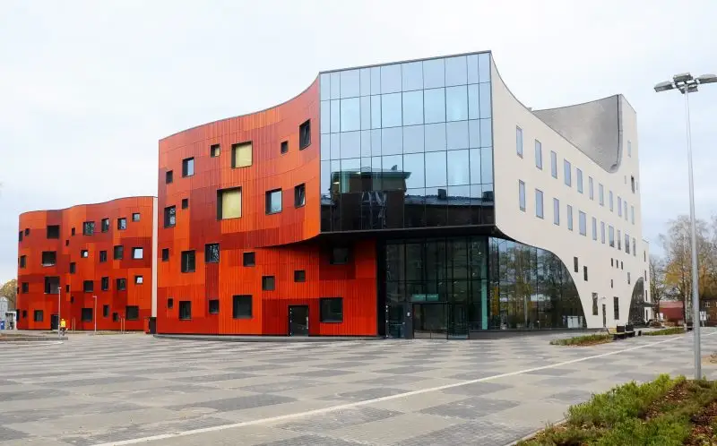 Stradiņa slimnīcas ēkas savienojošajā tunelī sestdien dzēsts ugunsgrēks