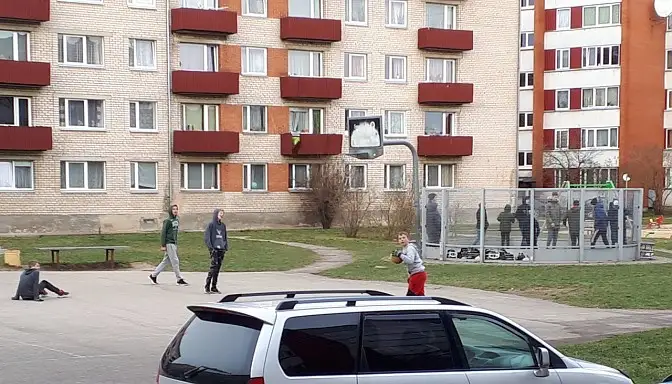 Жители имеют право? Самовольное изменение придомовой территории