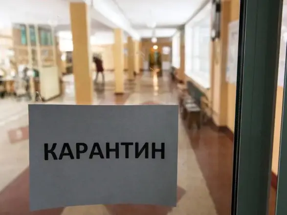 «Шатались по коридорам, ругались»: как в Литве пробовали изолировать приехавших